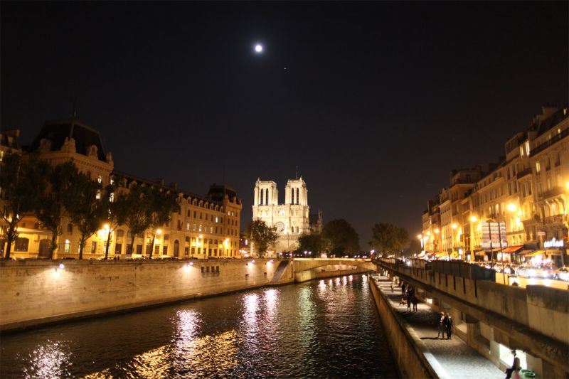 Lune de miel à Paris
